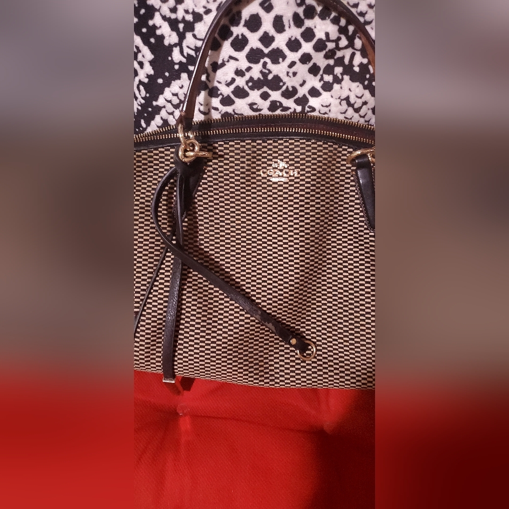 Coach Bag - Picture 2 of 8